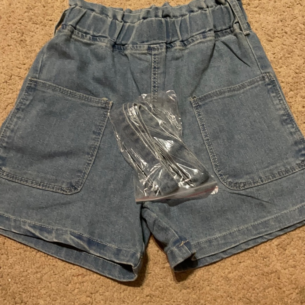 Toddler jean shorts with belt